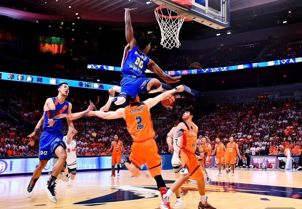 2018 CBA新疆VS广东巅峰对决：重塑格局的关键战役