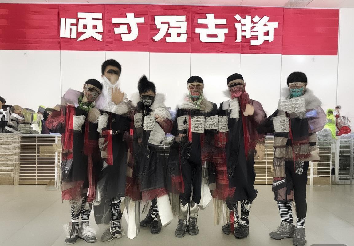 弗拉霍维奇：从新星到焦点，足球天才的传奇之路(图2)