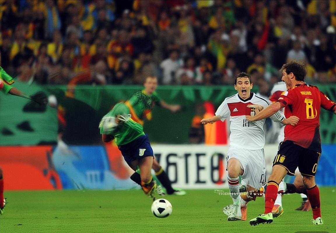 2010世界杯半决赛：西班牙德国传控反击巅峰对决回顾(图2)